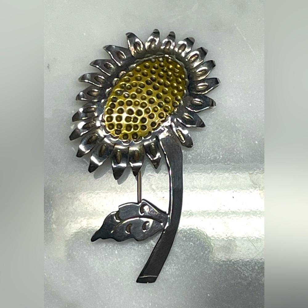 A ray of sunshine vintage sterling silver sunflower pin